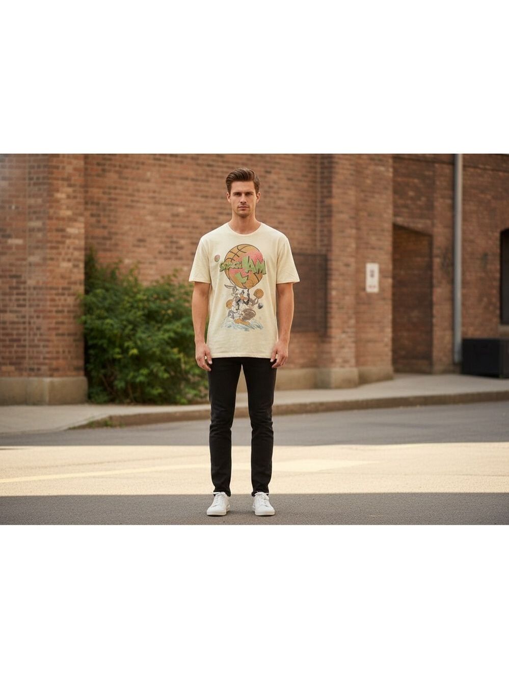 Men's Space Jam Graphic Tee - L - Cream